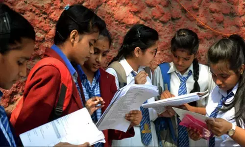 Delhi School Timing: दिल्ली में फिर बदली स्कूलों की टाइमिंग, मौसम में सुधार के बाद सरकार ने लिया फैसला