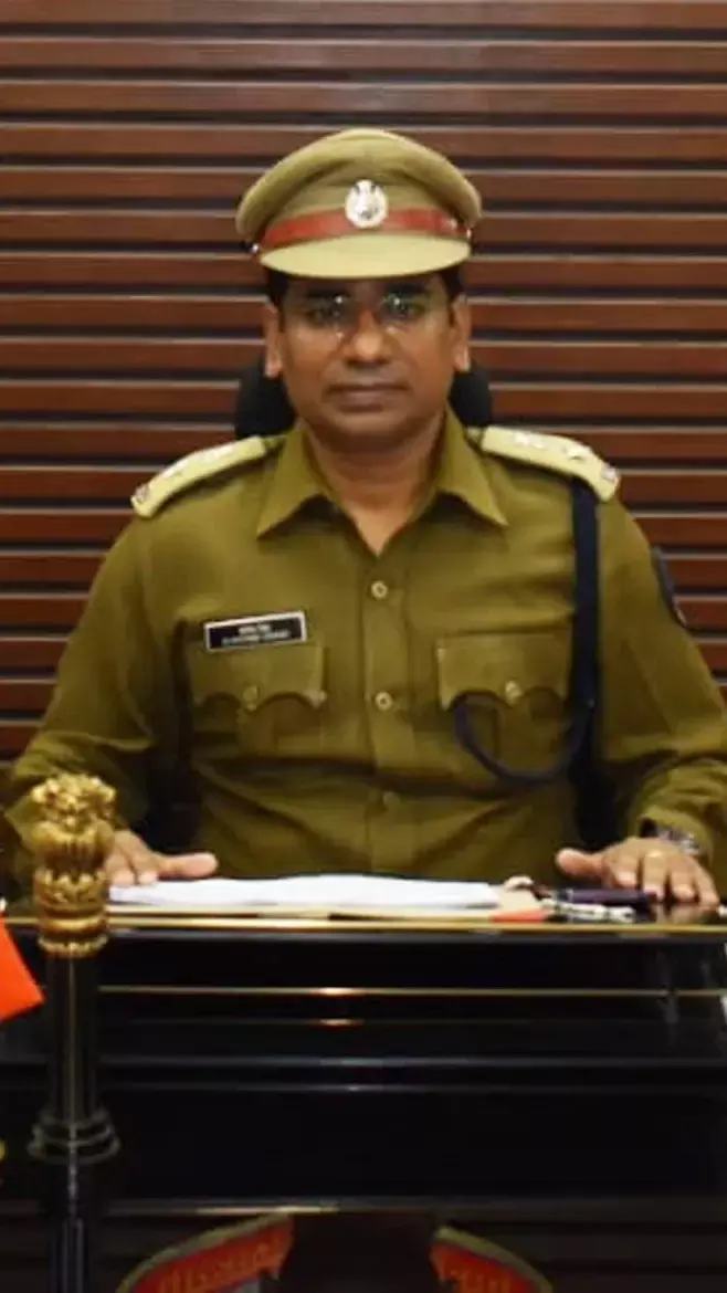 Raipur SP IPS Santosh Singh: एसपी पोस्टिंग का रिकार्डः आईपीएस संतोष सिंह ने रायपुर एसएसपी का पदभार संभाला, लगातार नौ जिले के एसपी का बनाया रिकार्ड
