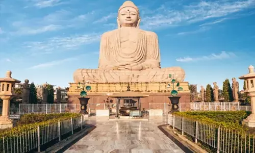 Bihar News : बिहार में पर्यटकों की संख्या बढ़ी, देसी पर्यटकों को राजगीर तो विदेशियों को गया भाया