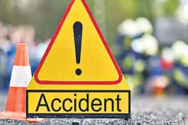 Bihar News: दरभंगा में भयानक सड़क हादसा, हाइवा ने बाइक को मारी टक्कर, 3 दोस्तों की मौत