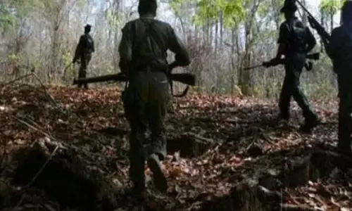 Jharkhand News: चतरा नक्सली मुठभेड़ में शहीद जवानों के परिजनों ने झारखंड पुलिस पर लगाया आरोप, जबरन लाठीधारी जवानों को नक्सल क्षेत्र में भेजा