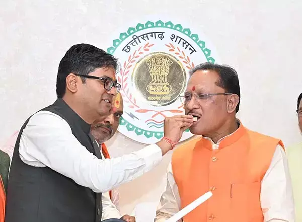 Chhattisgarh Budget 2024: बजट में मोदी की गारंटी और नई योजनाएं: यहां पढ़ें- कौन-कौन सी नई योजनाओं की ओपी चौधरी ने की है घोषणा