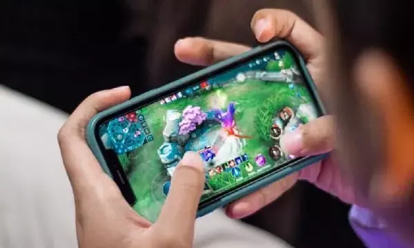 Lucknow News: ऑनलाइन गेमिंग के चलते छात्र ने दी जान, सुसाइड से पहले कहा  हो सके तो मुझे माफ कर देना