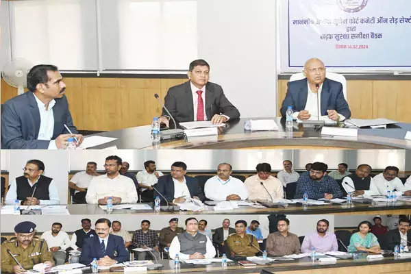 CG News: जस्टिस अभय मनोहर सप्रे ने सड़क दुर्घटनाओं को चिंताजनक बताया, बोले-जापान, जर्मनी, चीन में लाखों सड़क दुर्घटनाएं  लेकिन मरने वालों की संख्या कम...