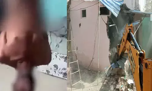 MP News: बैतूल के आदिवासी युवक को नग्न कर पिटाई मामले में दो गिरफ्तार, मुख्य आरोपी के घर चला बोलडोज़र