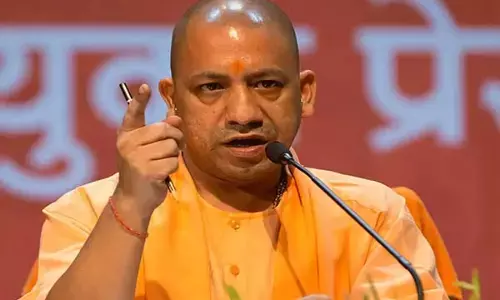 Uttar Pradesh News : युवाओं को केवल शिक्षित ही नहीं, बल्कि ज्ञानवान भी बनाना है : मुख्यमंत्री योगी