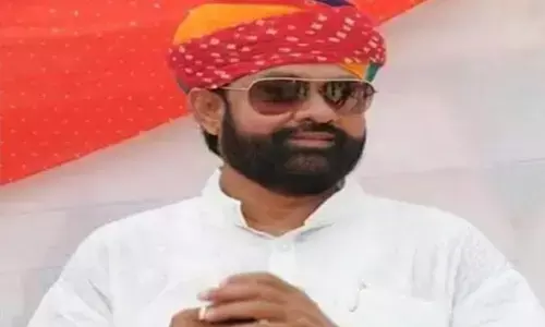 Rajasthan News : भाजपा में शामिल होने की अफवाहों के बीच राजस्थान के नेता मालवीय ने दिल्ली में कांग्रेस की आलोचना की