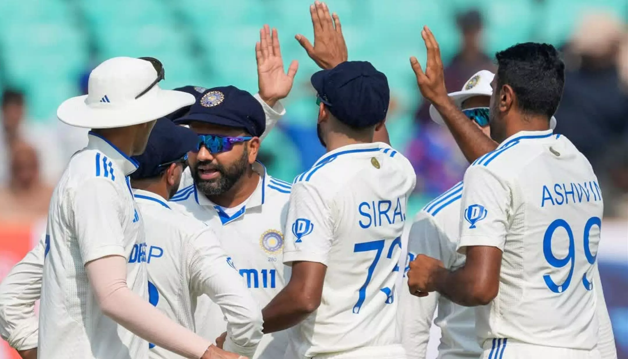 Ind vs Eng 3rd Test: 319 रन पर सिमटी इंग्लैंड की पारी, भारत को 126 रनों की बढ़त, सिराज ने 4 विकेट झटके Ind vs Eng 3rd Test: 319 रन पर सिमटी इंग्लैंड की पारी, भारत को 126 रनों की बढ़त, सिराज ने 4 विकेट झटके