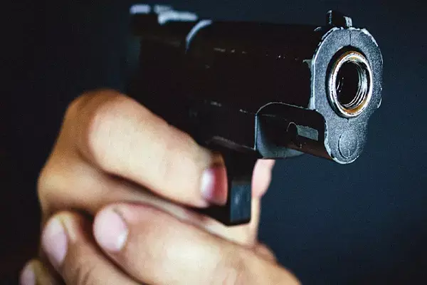 Bihar Crime News: बेतिया में भाजपा नेता पर चली गोली, हमलावरों की तलाश में जुटी पुलिस