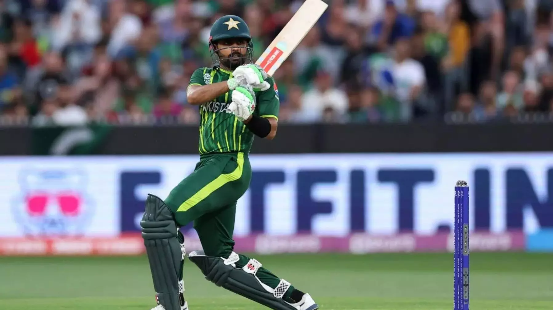 Babar Azam: बाबर आजम ने तोड़ दिया टी20 का सबसे बड़ा रिकॉर्ड, विराट-गेल जैसे दिग्गजों को पछाड़ा Babar Azam: बाबर आजम ने तोड़ दिया टी20 का सबसे बड़ा रिकॉर्ड, विराट-गेल जैसे दिग्गजों को पछाड़ा