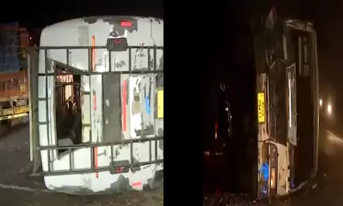 Gwalior Accident News: ग्वालियर में ट्रैक्टर से टकराई बस ,बस में 40 लोग थे सवार, दो की हालत गंभीर