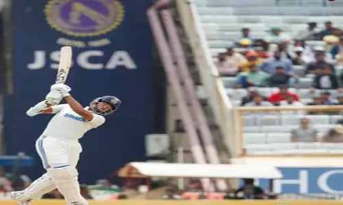 Test Match News : जायसवाल का अर्धशतक, भारत के 219/7