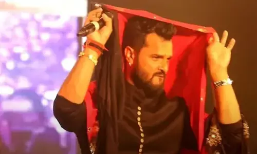 Ambikapur Mainpat Festival: मशहूर भोजपुरी गायक खेसारी लाल और आरु साहू के गीतों पर थिरका सरगुजा