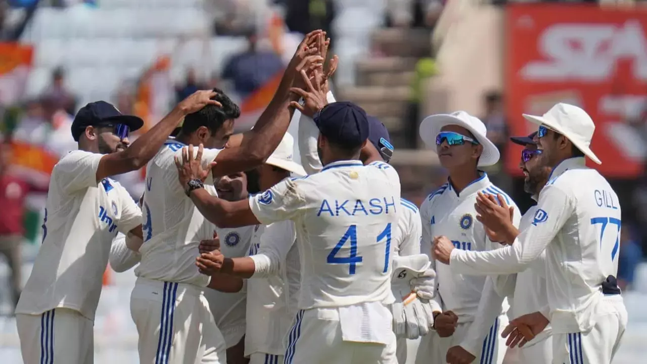 IND vs Eng 4th Test Day 3 Score: टीम इंडिया ने टेस्ट सीरीज में किया अपना कब्जा, चौथा मैच में इंग्लैंड को इतने विकेट से रौंदा कर जीत की हासिल...