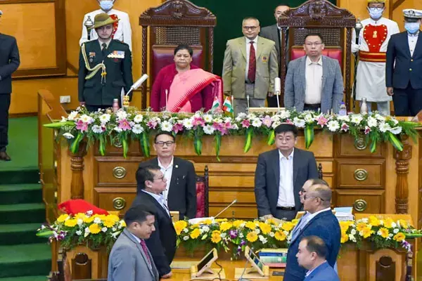 Manipur Assembly: फोटो में देखिये मणिपुर विधानसभा में विधायकों की बैठने की व्यवस्था, राज्यपाल अनुसूईया उइके का हुआ अभिभाषण