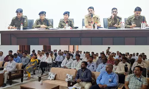 Bilaspur News: बिलासपुर पुलिस ने 100 से अधिक बैंक मैनेजरो की ली बैठक, ऑनलाइन ठगी और बैंक में सुरक्षा को लेकर की गयी चर्चा...