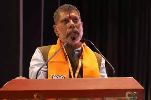 देश और छत्तीसगढ़ की जनता को नमन:किरण देव