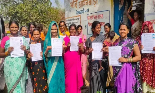 Mahtari Vandan Yojana: छत्तीसगढ़ में नारी स्वालंबन की दिशा में मील का पत्थर साबित होगी महतारी वंदन योजना, महिलाएं हैं बेहद उत्साहित