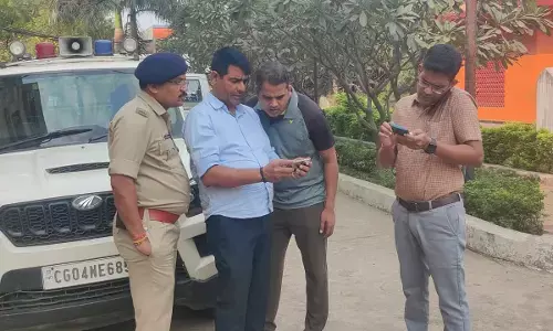Raipur News: पुलिसकर्मी की पत्नी की बेरहमी से हत्या, पुलिस कॉलोनी में घर के अंदर घुस गला रेतकर उतारा मौत के घाट, मची सनसनी