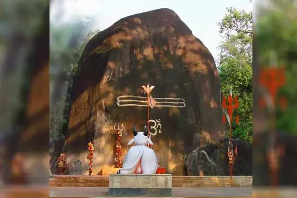 Mahashivratri: आस्‍था और विश्‍वास का महापर्व महाशिवरात्रि: जानिए... कृष्‍ण पक्ष की चतुर्दशी तिथि को ही क्‍यों मनाते हैं महाशिवरात्रि
