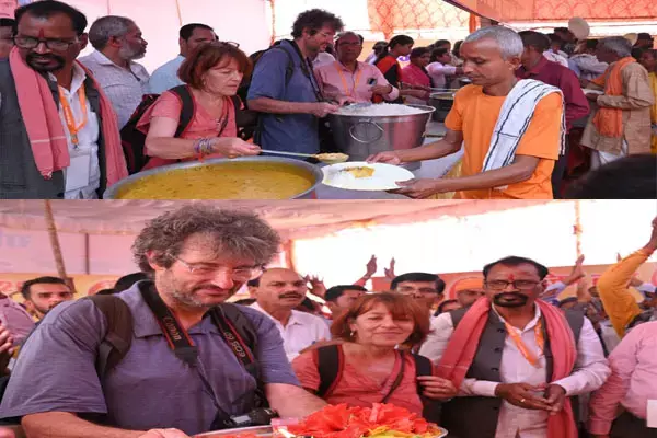Rajim Kumbh: राजिम कुंभ में विदेशों से भी पहुंच रहे पर्यटक, फ्रांस से पहुंचे दंपत्ति ने राजिम कुंभ का किया दर्शन...