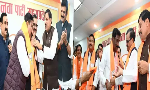MP Politics News: कांग्रेस के दो पूर्व विधायक अरुणोदय चौबे और शिवदयाल बागरी भाजपा में हुए शामिल, दीपक जोशी भी छोड़ सकते हैं पार्टी