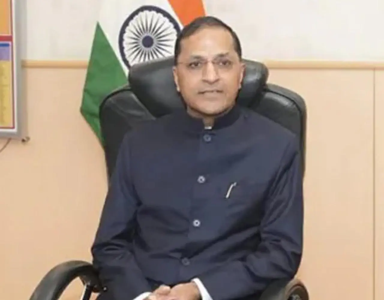 Arun Goyal Biogarphy in Hindi: जानिये चुनाव आयुक्त पद से इस्तीफा देने वाले अरुण गोयल किस बैच और किस कैडर के आईएएस अधिकारी थे...