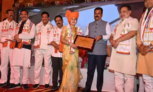 CG News: राज्य स्तरीय महापंचायत में शामिल हुए केंद्रीय राज्यमंत्री, कहा-सरपंच गांव के विकास की चाबी, बड़ी उम्मीद से आप...