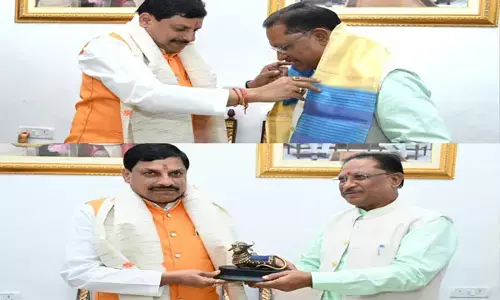 CM Vishnudeo: मुख्यमंत्री साय से मध्यप्रदेश के सीएम डॉ. यादव ने की मुलाकात...