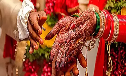 Bihar Samuhik Vivah: बिहार में हुआ अनोखा सामूहिक विवाह, एक ही मंडप में दो समुदाय की शादी, पंडितों ने पढ़े वैदिक मंत्र, तो मौलाना कलमा