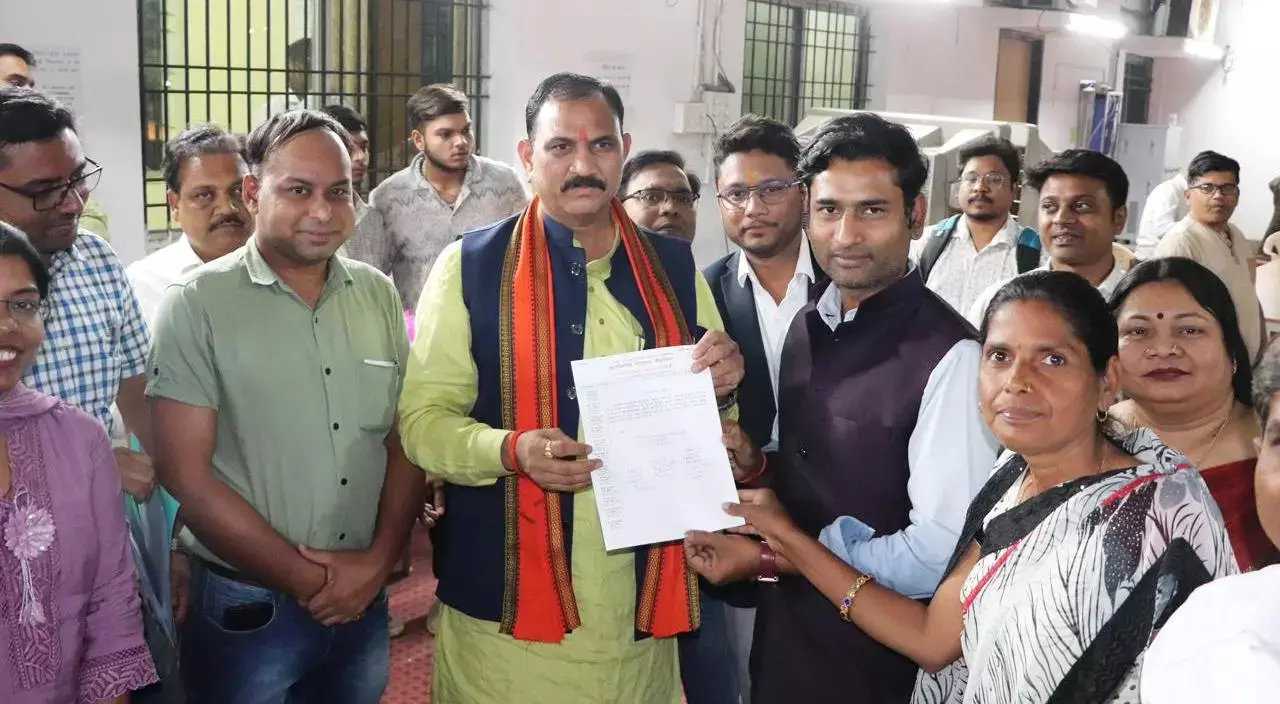 Chhattisgah News: स्वास्थ्य विभाग के बर्खास्त 05 हजार कर्मी हुए बहाल और 25 हजार कर्मियों को मिला रूका वेतन