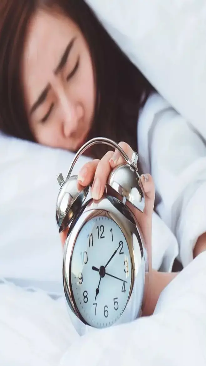 Health News: सुबह जल्दी उठने में क्या आपको भी आता है आलस, तो आजमाएं ये गजब के टिप्स...