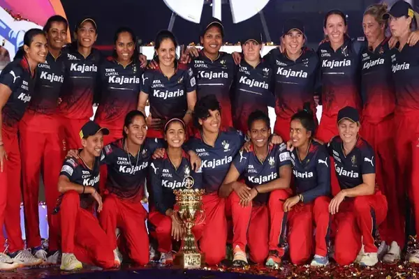 WPL 2024: RCB ने जीता पहला खिताब,  तोड़ा 16 साल का रिकॉर्ड, दिल्ली कैपिटल्स को 8 विकेट से हराया