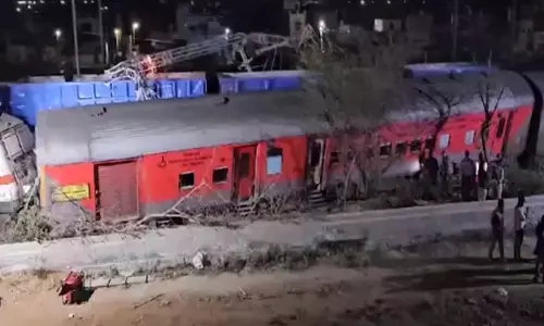 Ajmer Train Accident: साबरमती-आगरा कैंट सुपरफास्ट एक्सप्रेस की मालगाड़ी से हुई टक्कर, 4 डिब्बे पटरी से उतरे, कई घायल