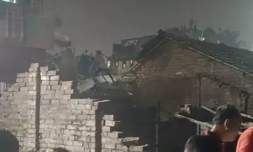 Kolkata Building Collapse: पश्चिम बंगाल में बड़ा हादसा, 5 मंजिला निर्माणाधीन इमारत ढहने से दो की मौत, मलबे में दबे कई लोग, रेस्क्यू जारी