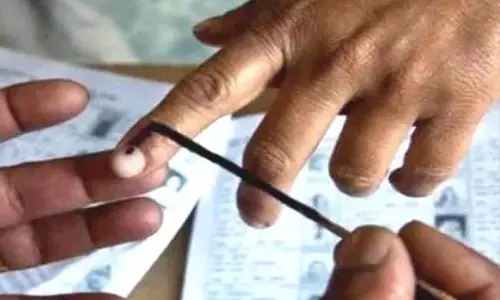 Uttar Pradesh News: विकास में आगे लेकिन मतदान में पीछे है नोएडा का शहरी इलाका