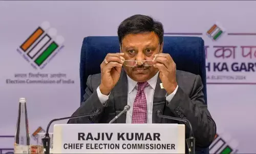 Election Commission News: चुनाव आयोग ने हटाए 6 राज्यों के गृह सचिव, बंगाल के डीजीपी की भी छुट्टी, जानिए पूरा मामला?