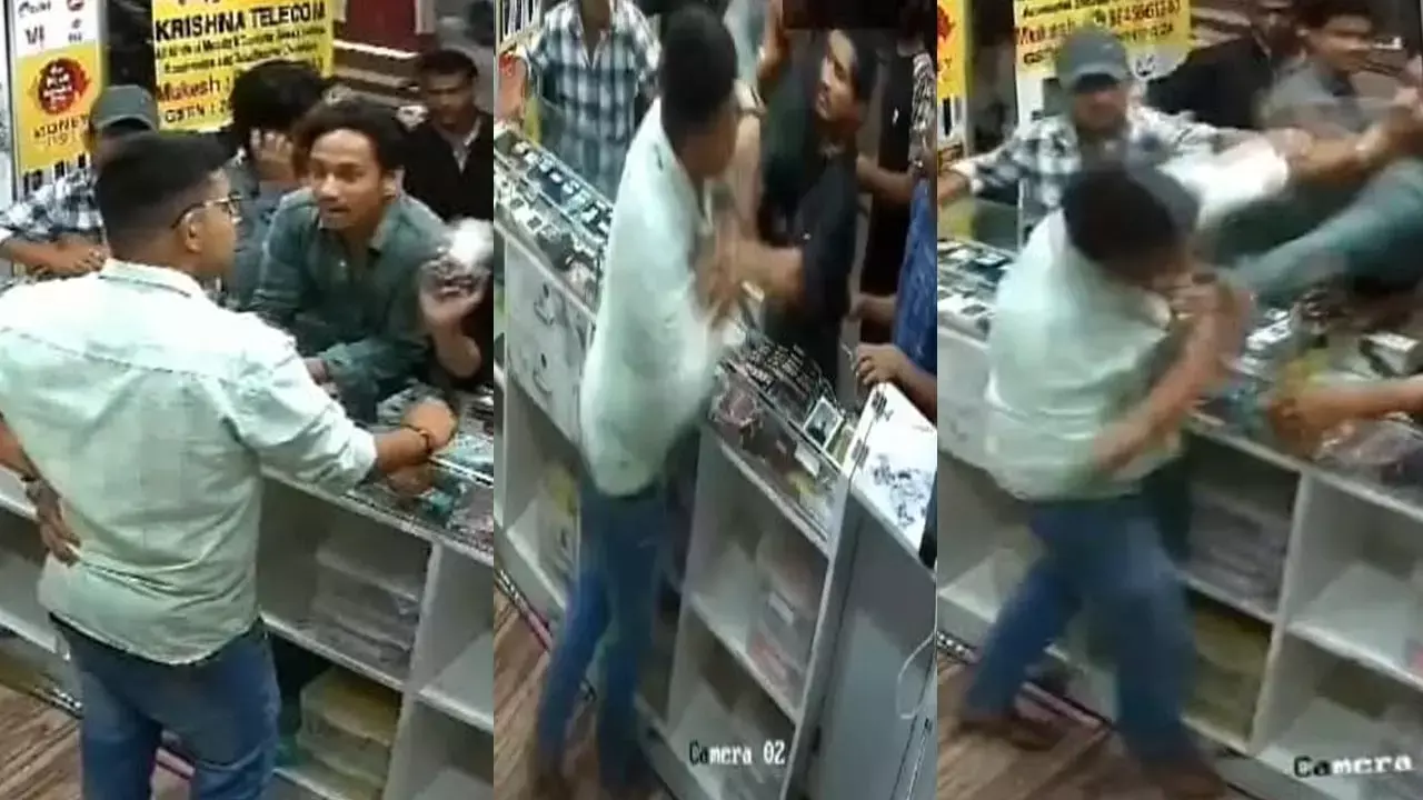 Bengaluru Shopkeeper Thrashed: अज़ान के वक्त हनुमान चालीसा बजाने पर भड़के मुस्लिम युवक, भजन बंद नहीं किया तो कर दी पिटाई...