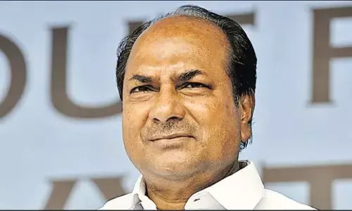 एके एंटनी की जीवनी : A. K. Antony Biography Hindi