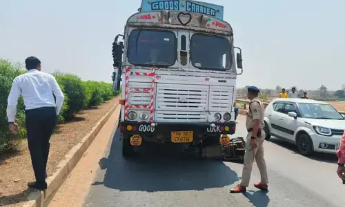 Raipur News: दो नाबालिग लड़के चला रहे थे स्कूटी, तेज रफ्तार ट्रक ने मारी टक्कर, दोनों की मौत...