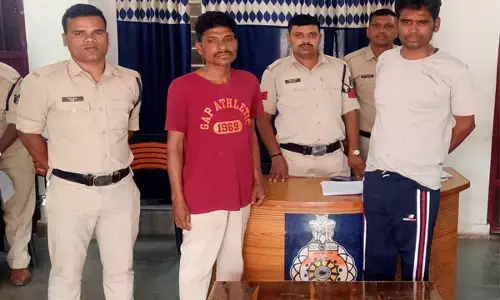 Bilaspur News: वर्दी वाले बनें लुटेरे, आरक्षकों ने किसान को धमकाकर लूट लिए रुपये, पुलिस ने किया गिरफ्तार