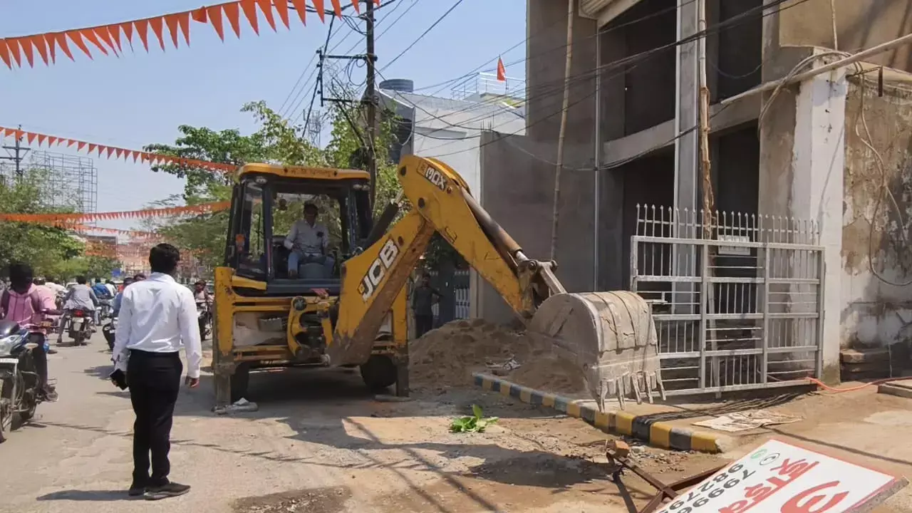 Bilaspur News: अतिक्रमण के खिलाफ निगम का अभियान, सामान जब्त, 23 हजार जुर्माना...