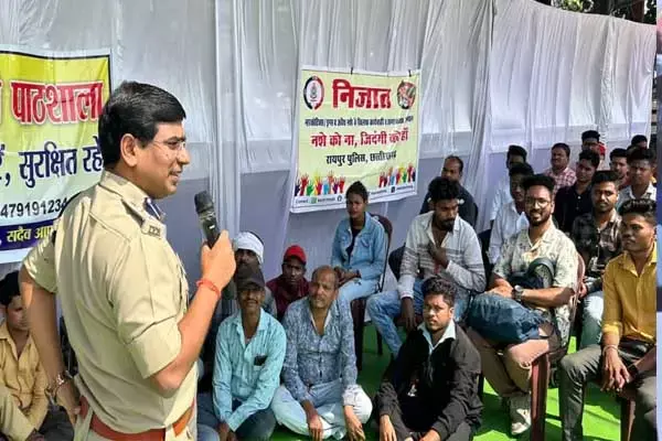 Raipur News: CG पुलिस की अनूठी पहल, जुर्माने की बजाय सड़क पर लगाएंगे नियमों की क्लास, नियम नहीं तोड़ने भरवाएंगे शपथ पत्र