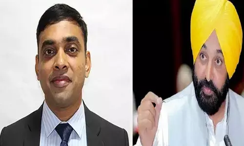 Sidhu Moose Wala News: सिद्धू मूसेवाला की मां के आईवीएफ मामले में सरकार का एक्शन, आईएएस अजॉय शर्मा को नोटिस किया जारी