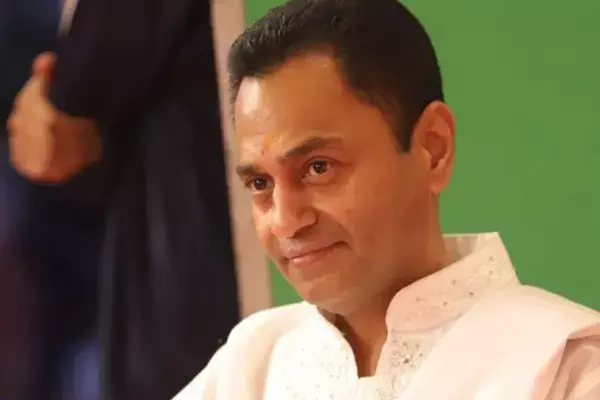Lok Sabha Election 2024: नकुलनाथ ने छिंदवाड़ा से लोकसभा चुनाव के लिए नामांकन किया दाखिल, पूर्व मुख्यमंत्री कमलनाथ भी रहे मौजूद