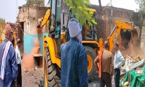 Bilaspur News: निगम कमिश्नर अमित कुमार के निर्देश पर कार्रवाई, आस-पास चल रहे अवैध व्यापार को भी हटाया गया...