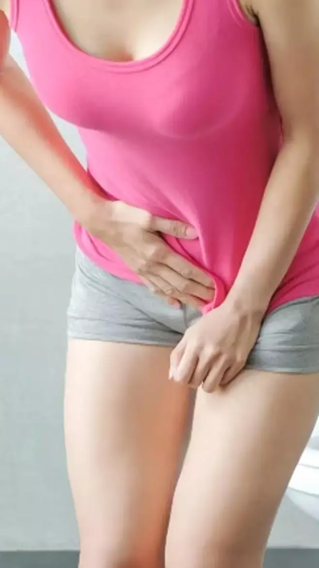 White Discharge Home Remedies: वजाइनल व्हाइट डिस्चार्ज होम रेमेडीज़, जानिए ये घरेलू नुस्खे देंगे चुटकियों में राहत...