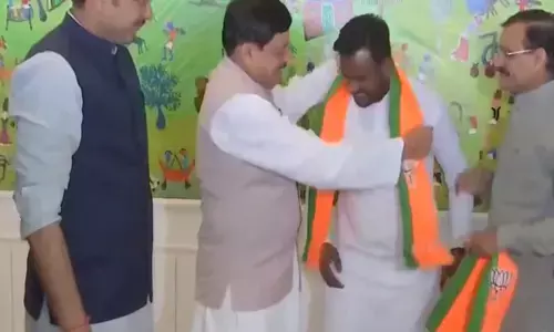 Chhindwara Mayor Vikram Ahake: छिंदवाड़ा  मेयर विक्रम अहाके कांग्रेस का साथ छोड़ भाजपा में हुए शामिल, कमलनाथ के करीबी हैं अहाके