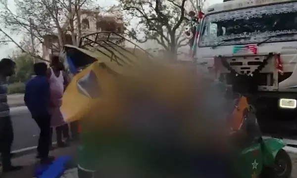 UP Accident News: चित्रकूट में तेज रफ्तार डंपर ने ऑटो रिक्शा को मारी टक्कर, 7 की मौके पर मौत, 1 घायल