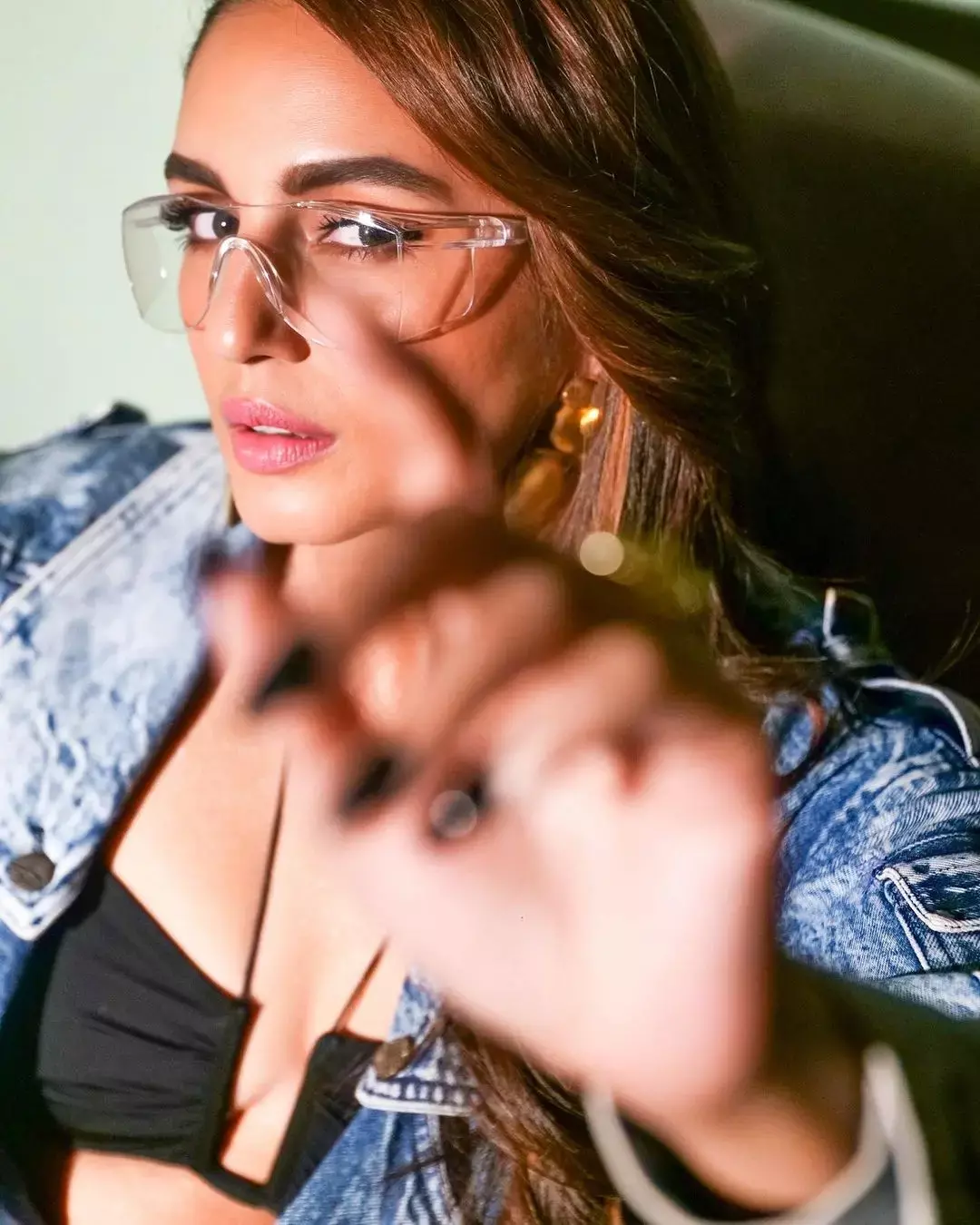 Huma Qureshi ने कातिल अदाओं से मचाया बवाल, शेयर कर दिखाया अपना बोल्डनेस अंदाज...